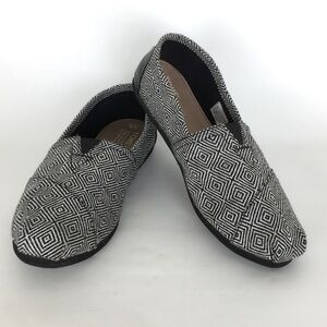 Toms Women’s Tweed Flats Classic Slip On Shoes Gray Diamond Print Size 8 Casual